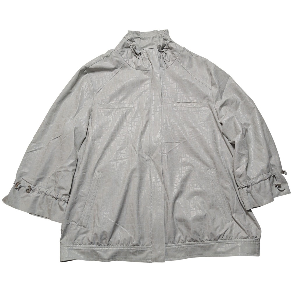 CHICOS Zenergy Gray Ruffle Neck 3/4 Sleeve Zip Up lightweight Jacket‎ Size 3 XL